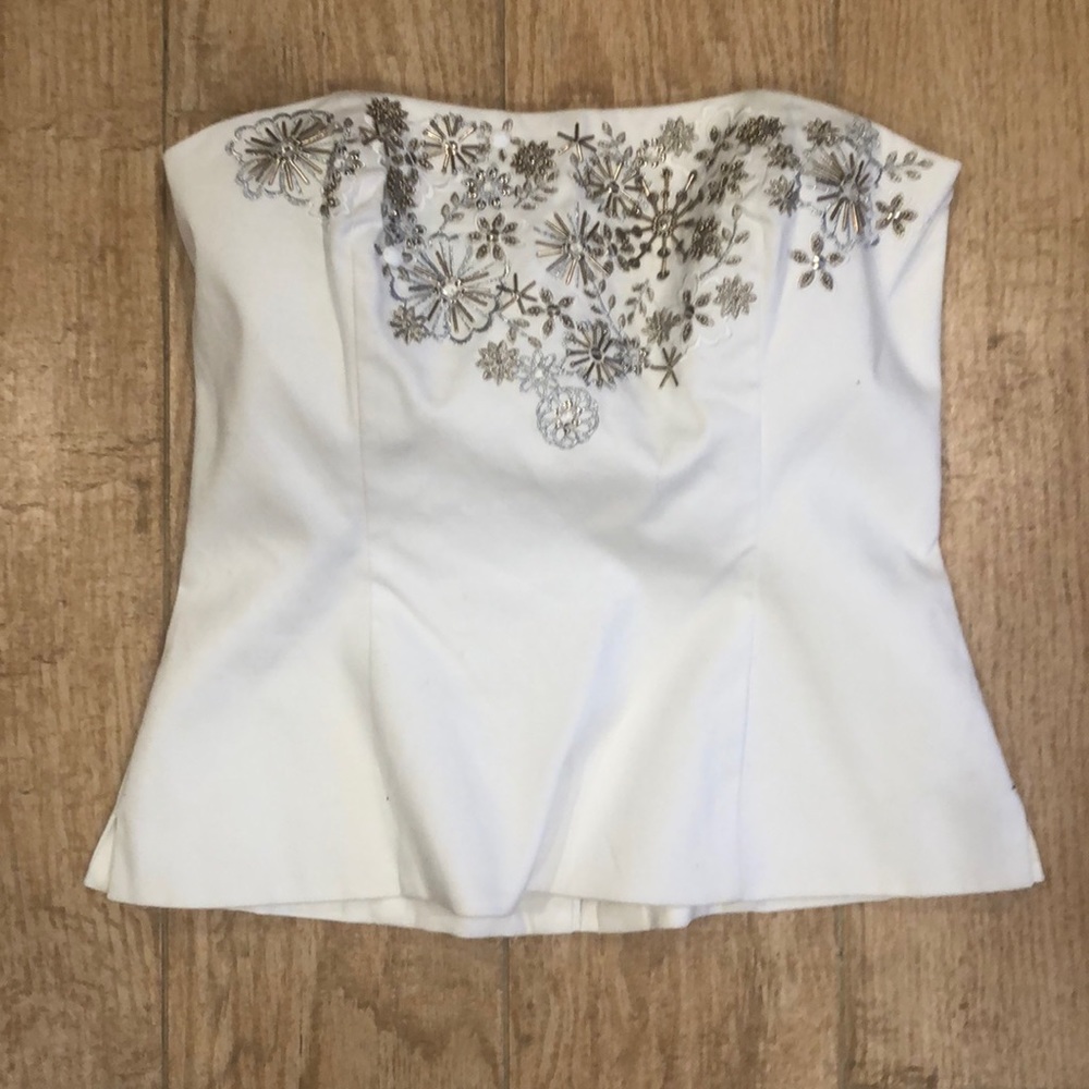 White house black market NWT top size 4